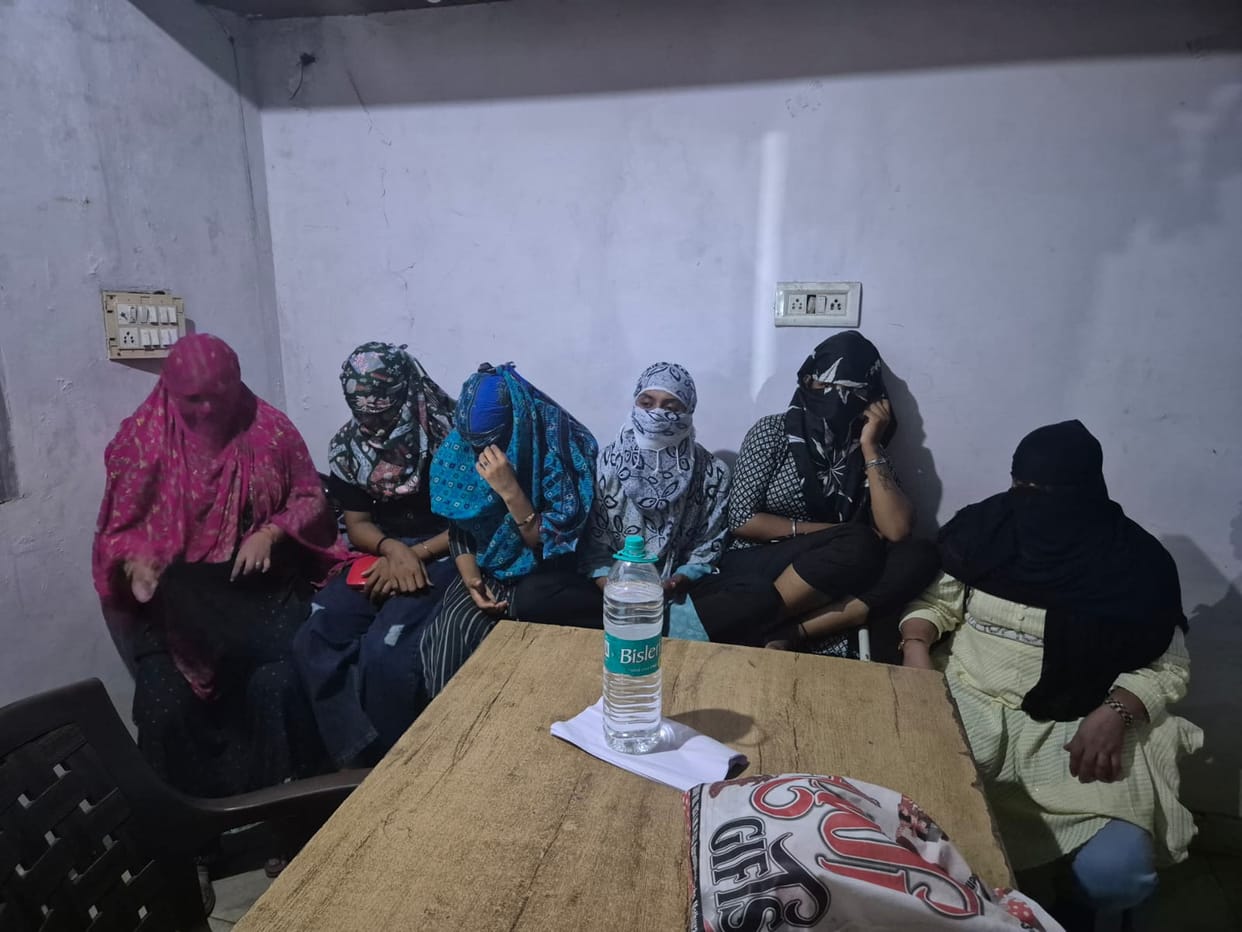 Mathura Prostitution Racket Busted: Deepak Guest House Raided IPS Ashna Chaudhary Arrests Jitu Agent