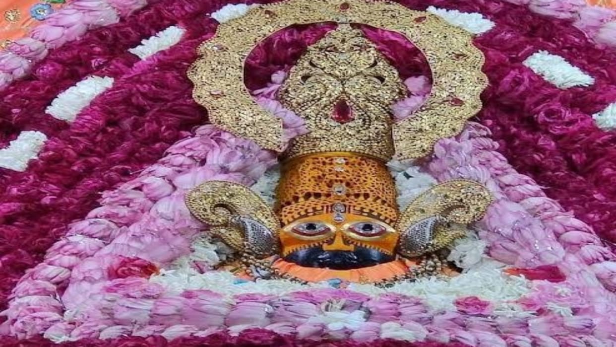 Sikar News: Chain snatched from female devotee from Bihar in Khatushyamji gang of women applying tilak accused