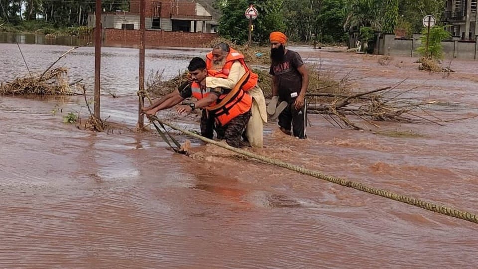 Old man bitten by snake Army jawan rescued him and saved his life Punjab flood