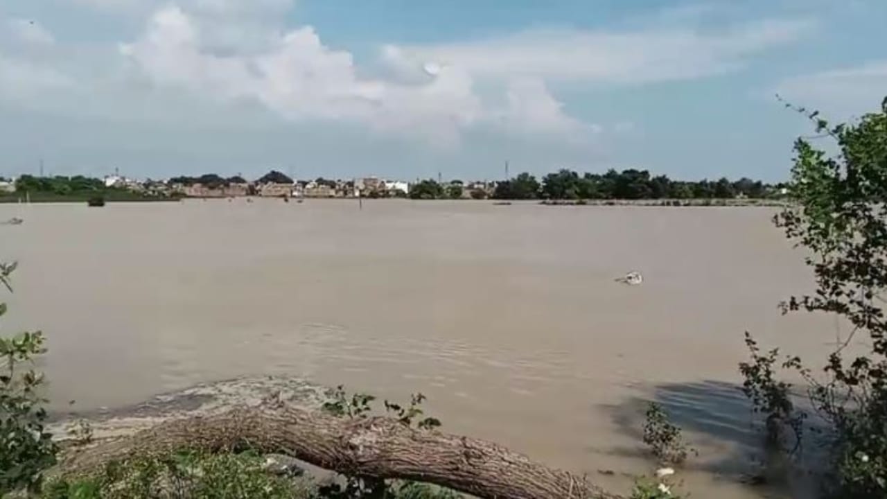 flood water across the Lucknow-Delhi highway and the medical college campus is also flooded in Shahjahanpur