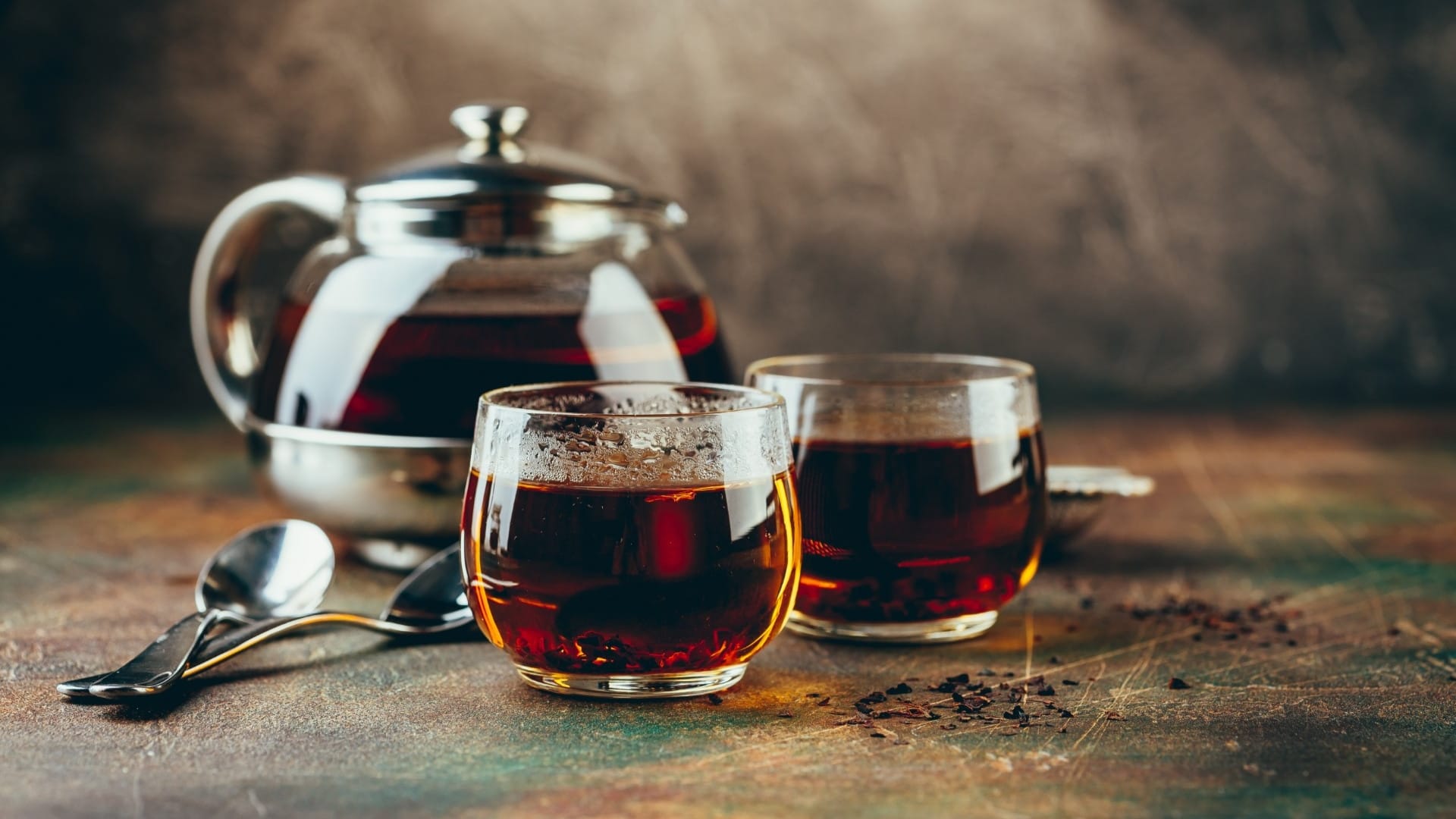 Hair Care Tips Benefits of Tea Leaf Water For Hair Black Tea Rinse Ke fayde
