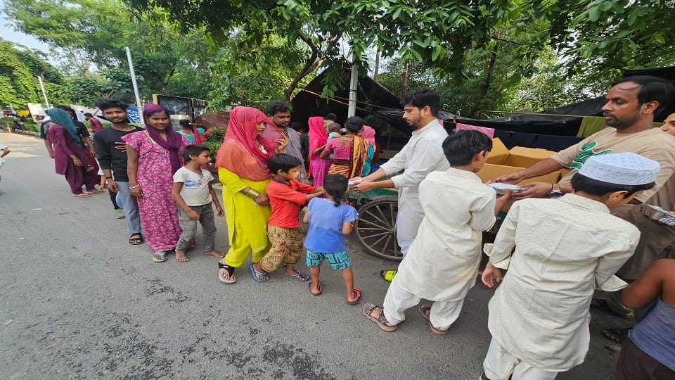 Crops destroyed due to flood in Yamuna now waiting for water to recede