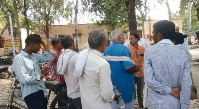 Chitrakoot Teen shot dead had come to see Jal Vihar program accused absconding police engaged in investigation