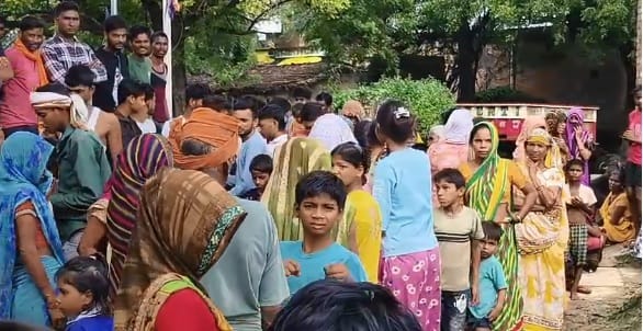 Kanpur Body of an underdeveloped newborn girl found in pond police and villagers buried her in a field
