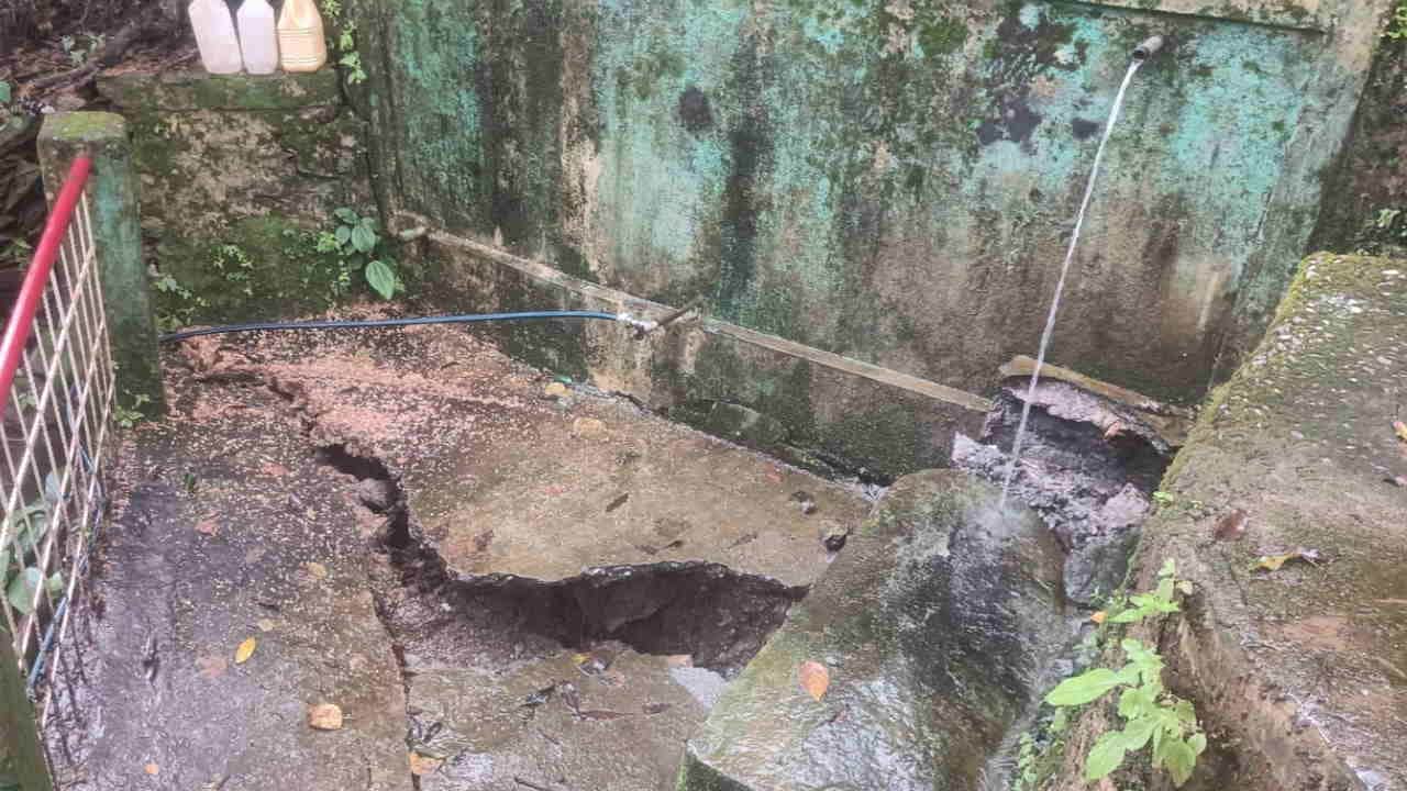 Cracks in houses footpaths collapsed families relocated to safe locations Karnprayag Chamoli Semigwad Sagwara