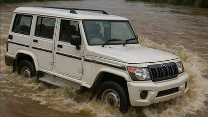 5 people including the Block Medical Officer were swept away along with the Bolero in strong current of river