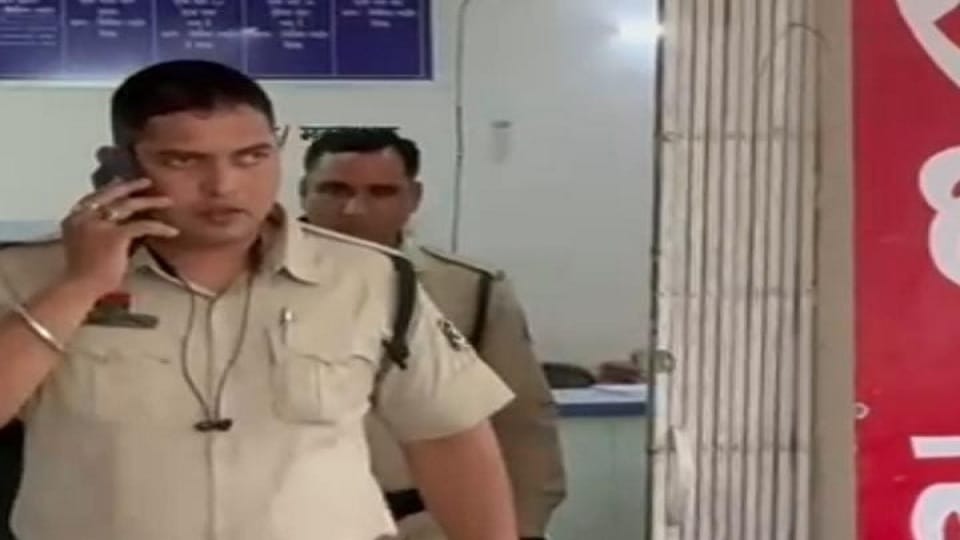 पुलिस मामले की जांच में जुटी