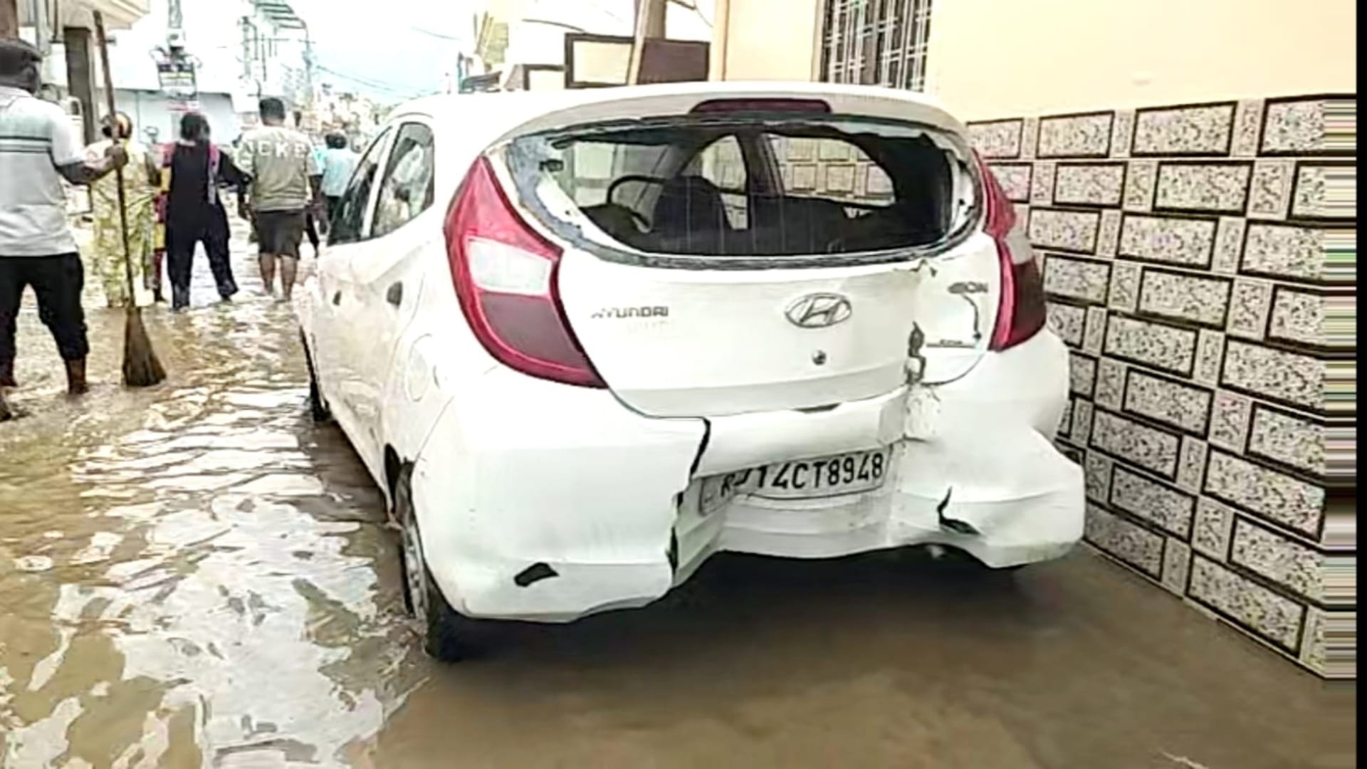Ajmer News: Boraj Tank disaster leaves colonies in chaos, mud and debris everywhere, relief efforts questioned