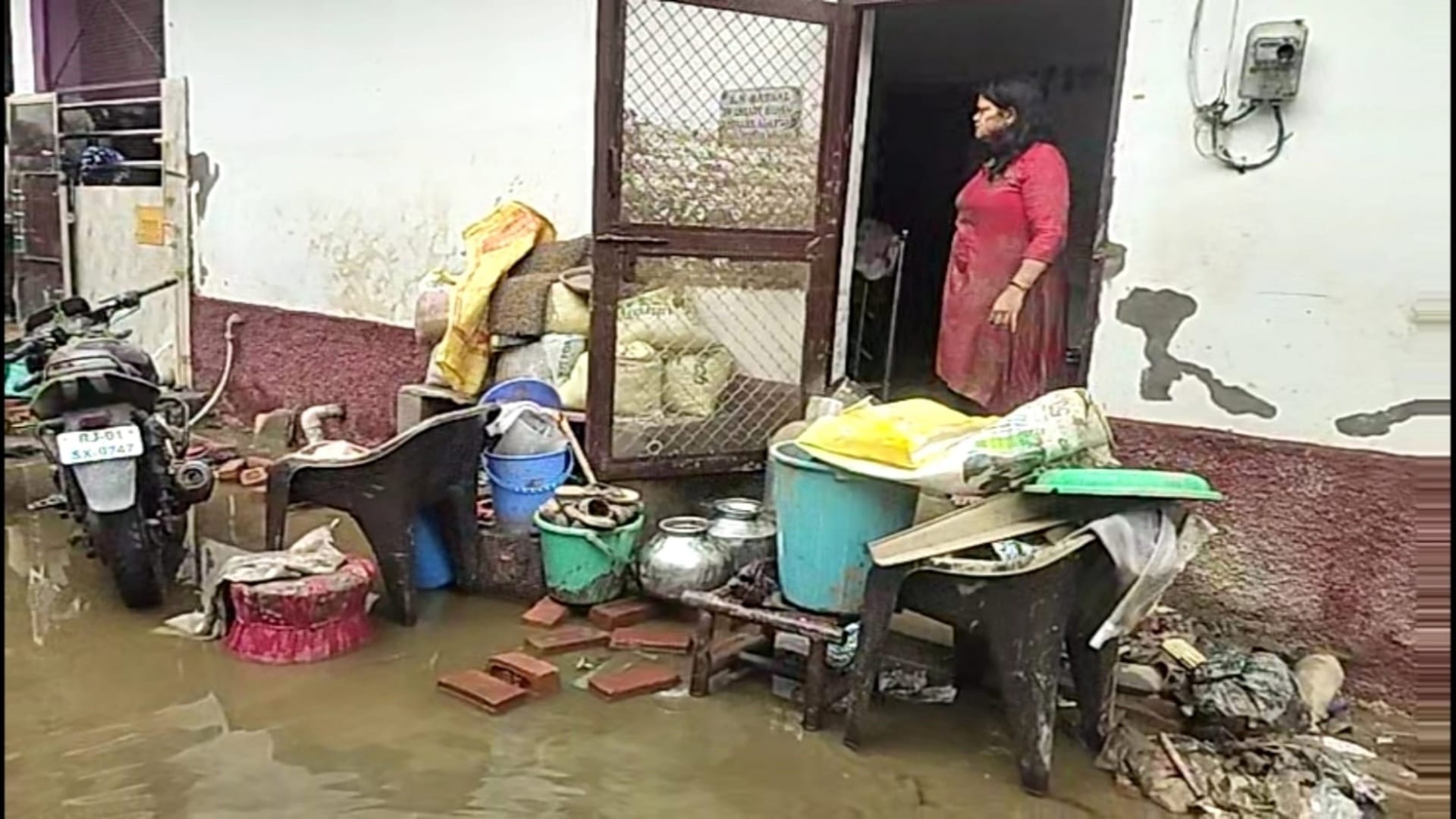 Ajmer News: Boraj Tank disaster leaves colonies in chaos, mud and debris everywhere, relief efforts questioned