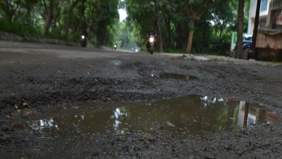 Rains Wash Away Repairs, Potholes Return to Agra Roads