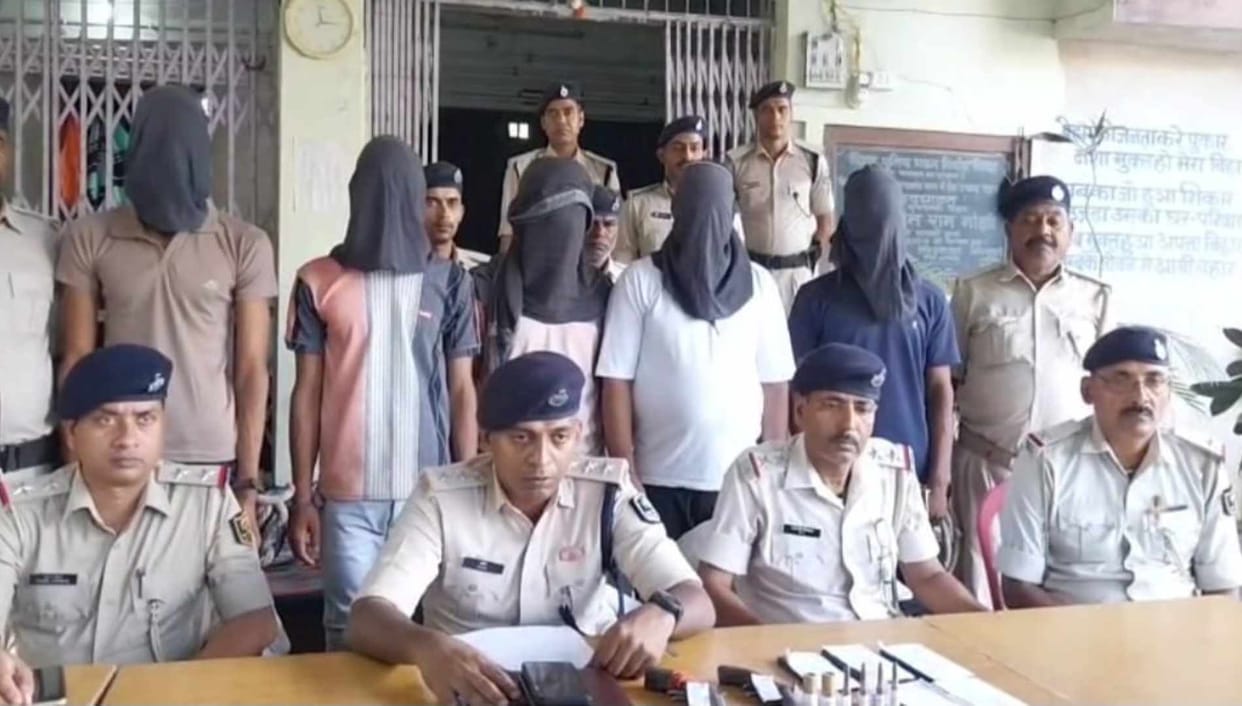 Major police action in Siwan, 5 criminals arrested for firing on jewelers and extortion