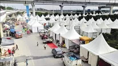 मयूर विहार फ्लाईओवर के नीचे बने अस्थायी ठिकाने...