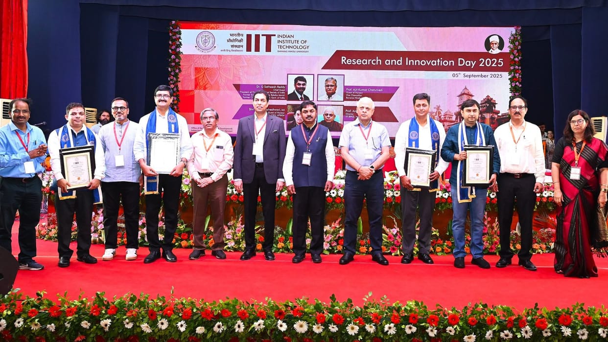 BHU MoU between IIT and UPSIDA partnership in research 493 patents filed in 10 years
