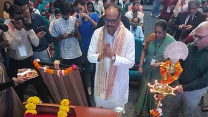 Amar Ujala Teacher Honor: Deputy Chief Minister Brajesh Pathak honored 175 teachers