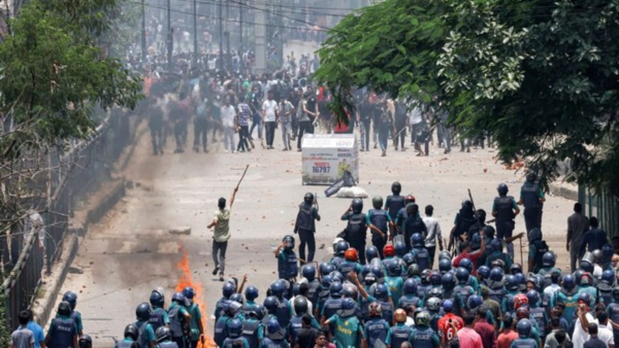 Bangladesh Violence Updates Separate mob burnt corpse of spiritual figure several wounded vehicles set on fire
