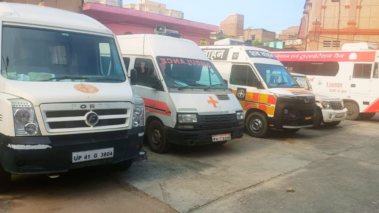 Government ambulances fake number plates fitness failure and no insurance in Varanasi