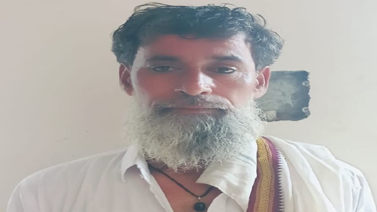 old man beaten to death on suspicion of being an informer of a smack smuggler in Bareilly
