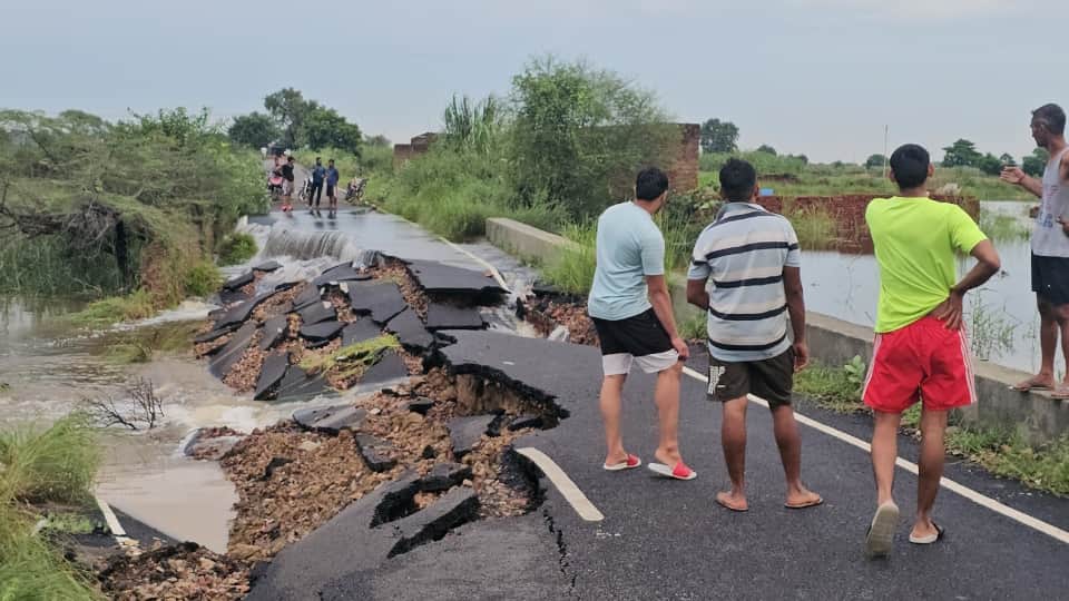 Flood in Haryana Ghaggar is taking a terrible form in Sirsa, Fatehabad and Kaithal Water is filling in village