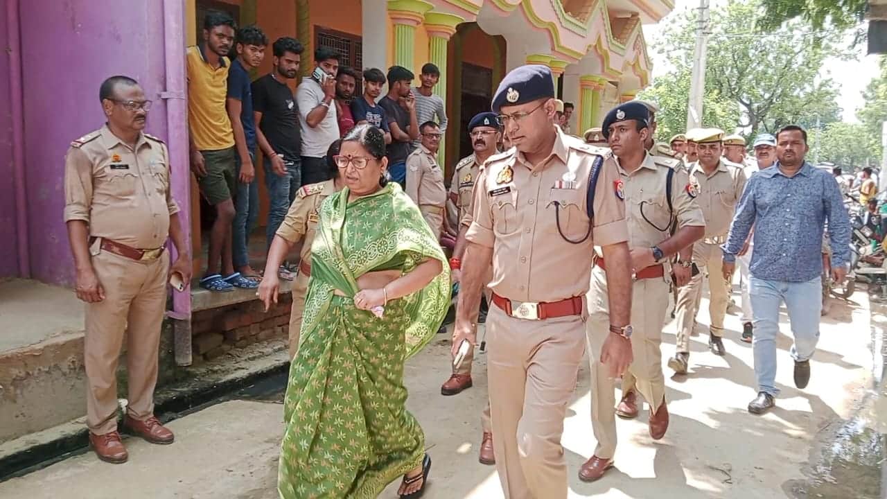 teacher shot killed young man in dispute over garbage in mainpuri