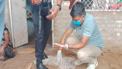 Kanpur Son killed his mother by crushing her with a brick  was angry for not giving him money for liquor