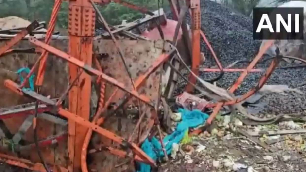 Gujarat Pavagadh Hill temple many dead as wire of cargo ropeway snaps Accident