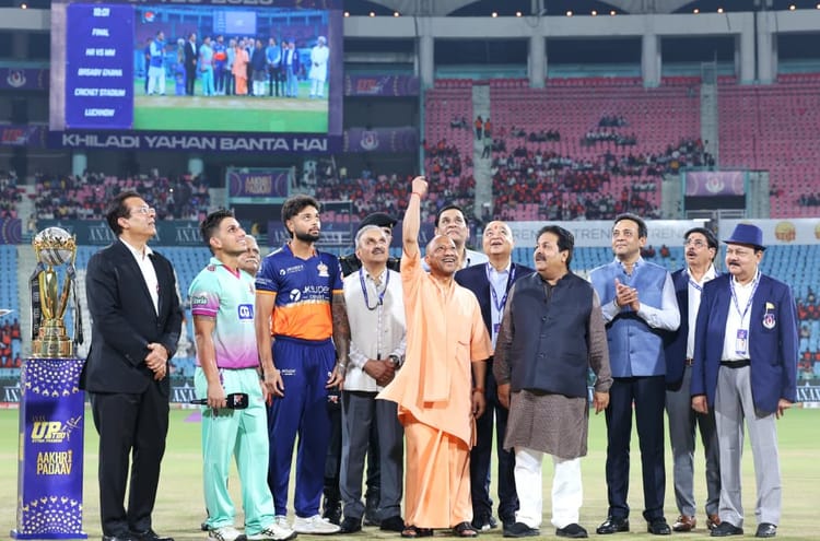 Up T-20 Final: Cm Yogi Arrived To Watch The Match, Said- Many Cricket Stadiums Are Being Built In The State; G – Amar Ujala Hindi News Live – यूपी टी- 20 फाइनल:मैच देखने पहुंचे सीएम योगी, कहा