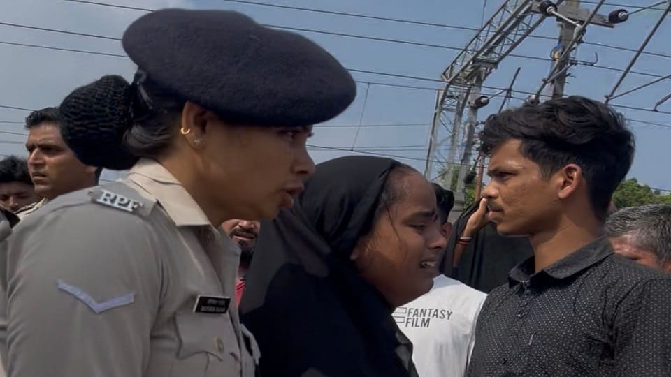 A woman stood in front of a train after a fight with husband