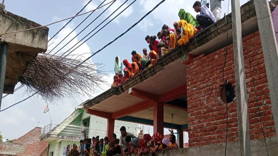 teacher shot killed young man in dispute over garbage in mainpuri