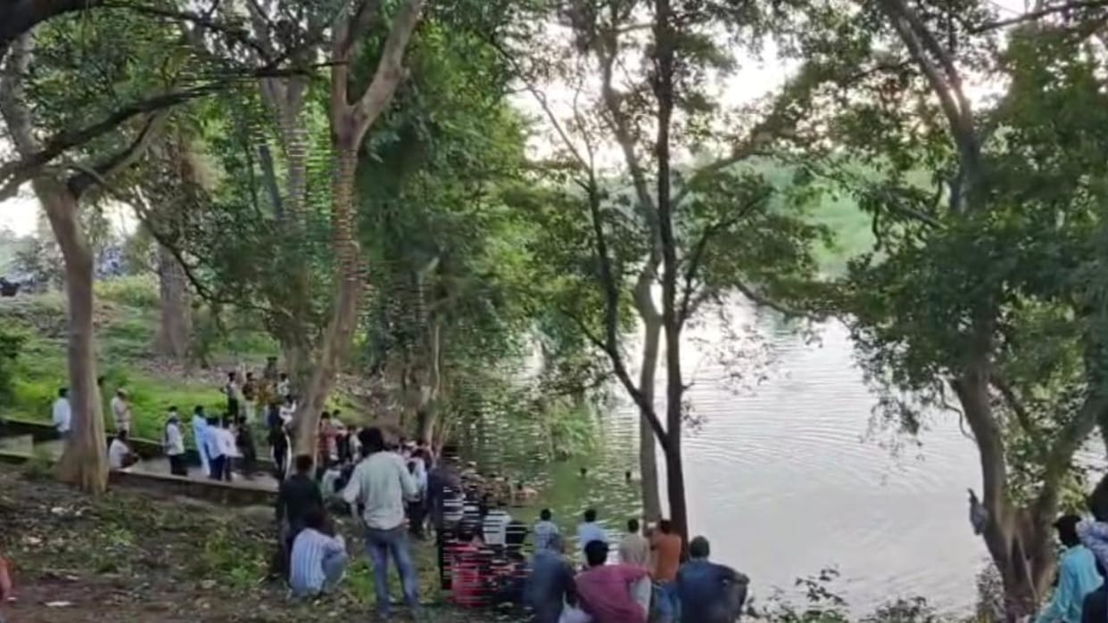 Lalitpur: Teen Shahzad drowned in river while immersing Ganesha, divers engaged in search
