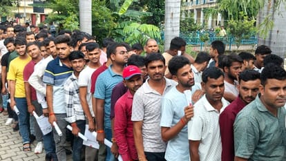 UP PET 2025: Exam conducted under strict surveillance, solvers caught in these districts; Exam to be held in 4