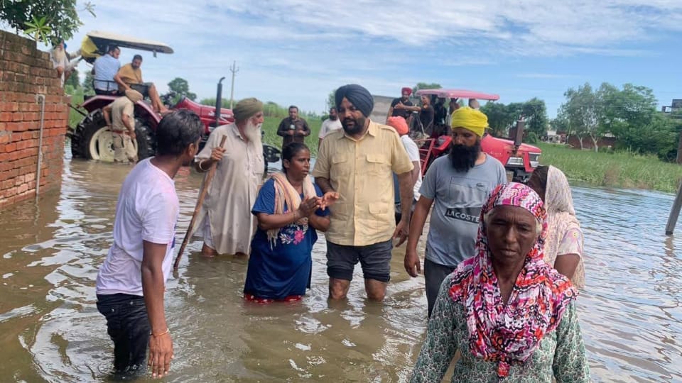 51 deaths due to floods in Punjab water is receding risk of diseases and infections is increasing
