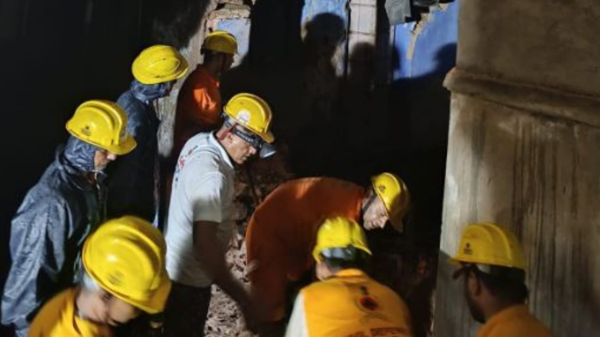 Jaipur building collapse: 4-Storey Dilapidated Haveli Collapses in Jaipur at Midnight; Father-Daughter Dead