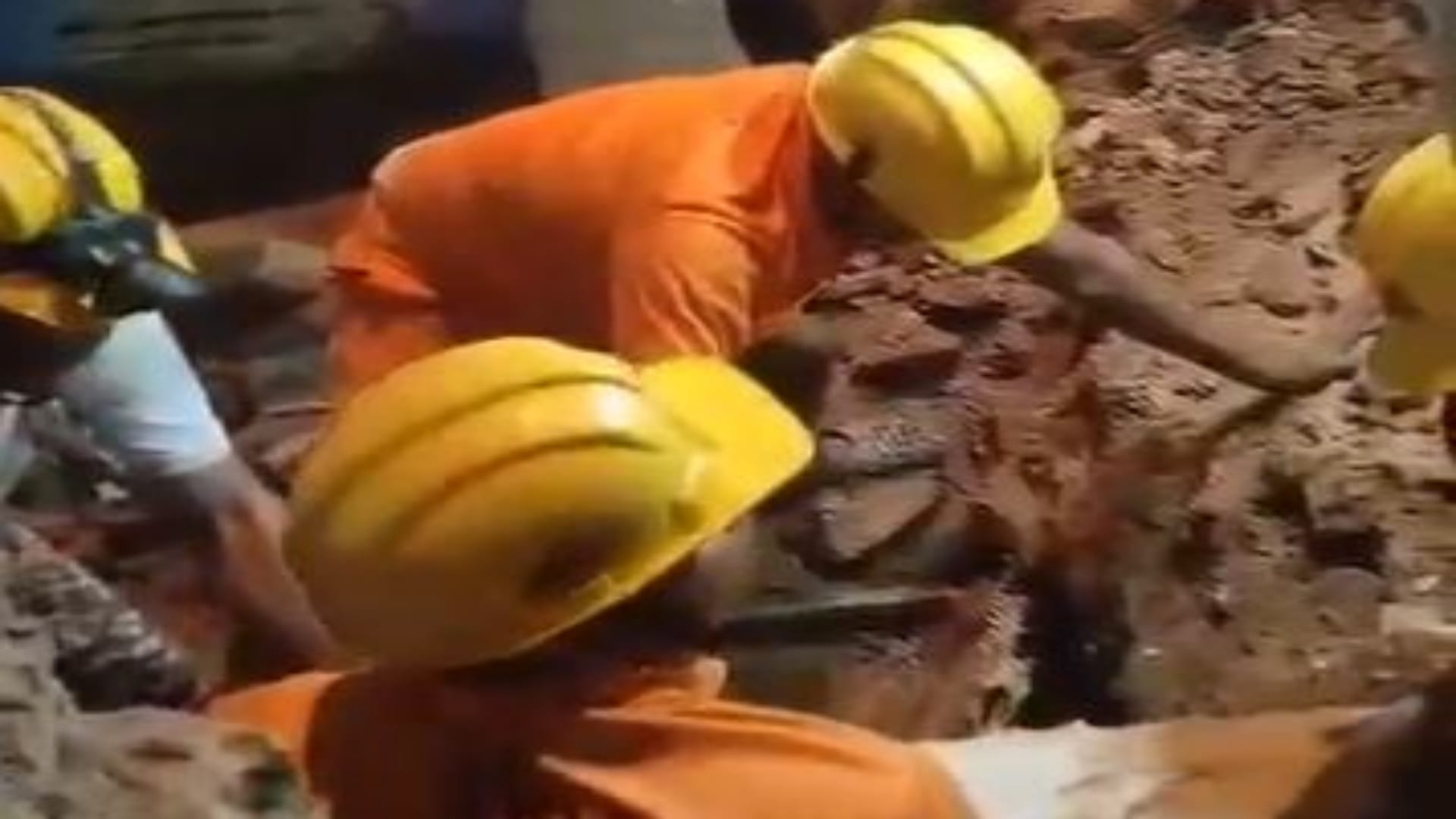 Jaipur building collapse: 4-Storey Dilapidated Haveli Collapses in Jaipur at Midnight; Father-Daughter Dead