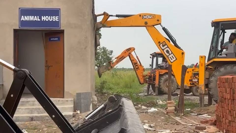 Bulldozers run on illegal occupants of Ram Swarup University in Barabanki Animal House was razed to ground