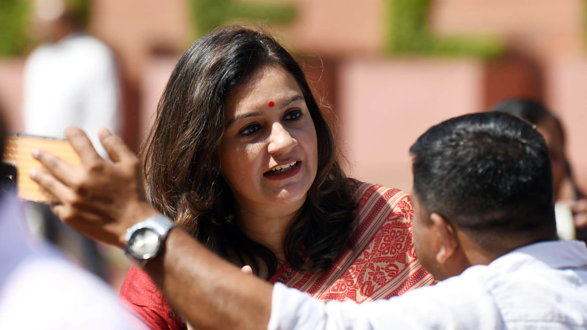 शिवसेना (यूबीटी) नेता प्रियंका चतुर्वेदी