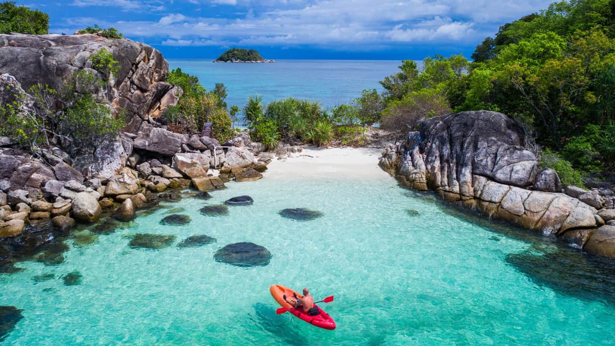Tourism Day 2025: Explore These Destinations in India Under Rs 5000 Budget Friendly Places to Visit in India