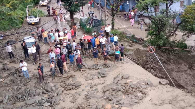 Clouds Burst In Uttarakhand Drain In Spate In Uttarkashi Water Entered Homes And Shops – Amar Ujala Hindi News Live