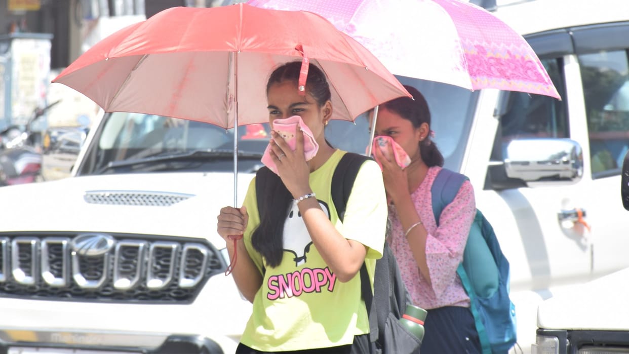 Varanasi Weather Light Rain Intensifies Chill in Varanasi Mercury Drops 9 Degrees Below Normal