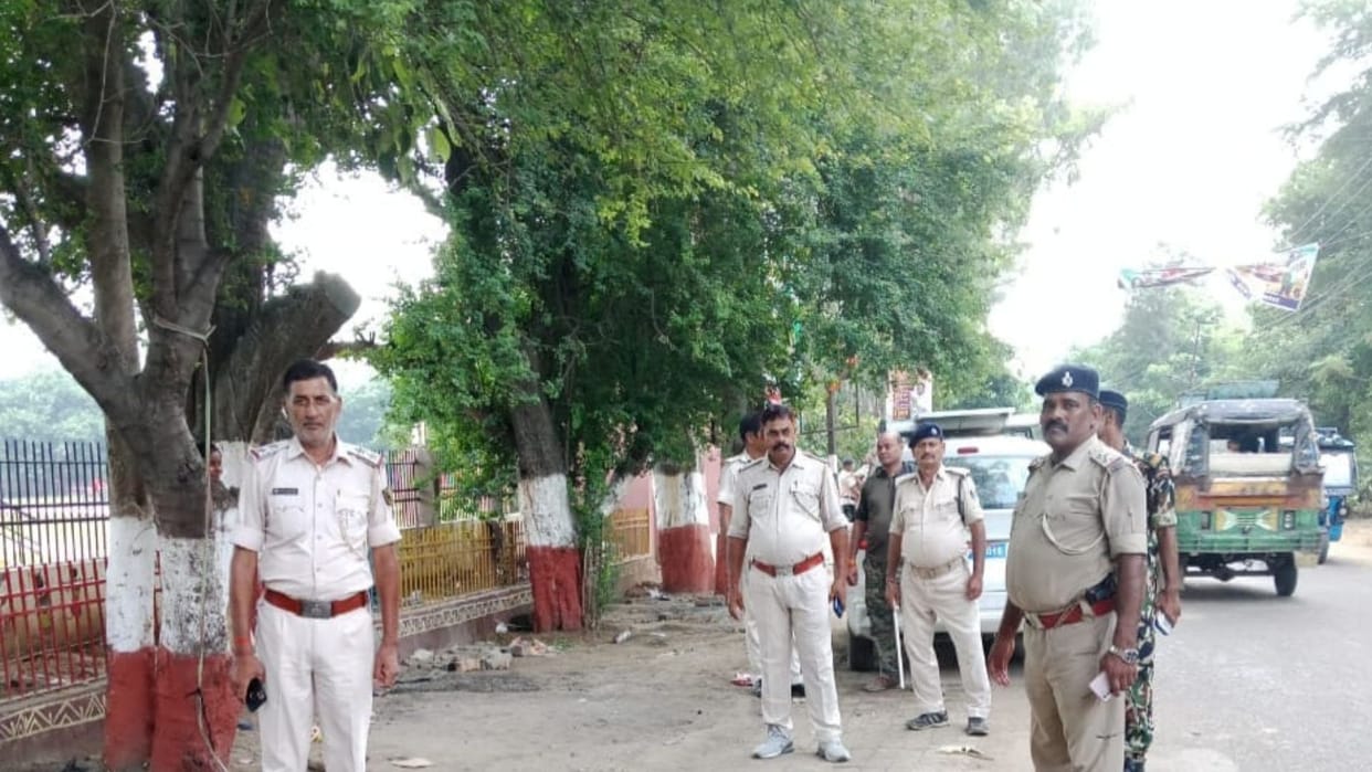 Bihar News: Bhojpur Police launched anti-encroachment drive, action taken to improve traffic system