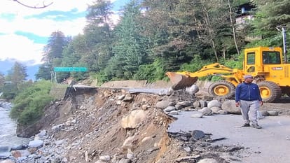 Himachal Weather: many roads closed due to landslides in various places in the state, 366 people have lost the