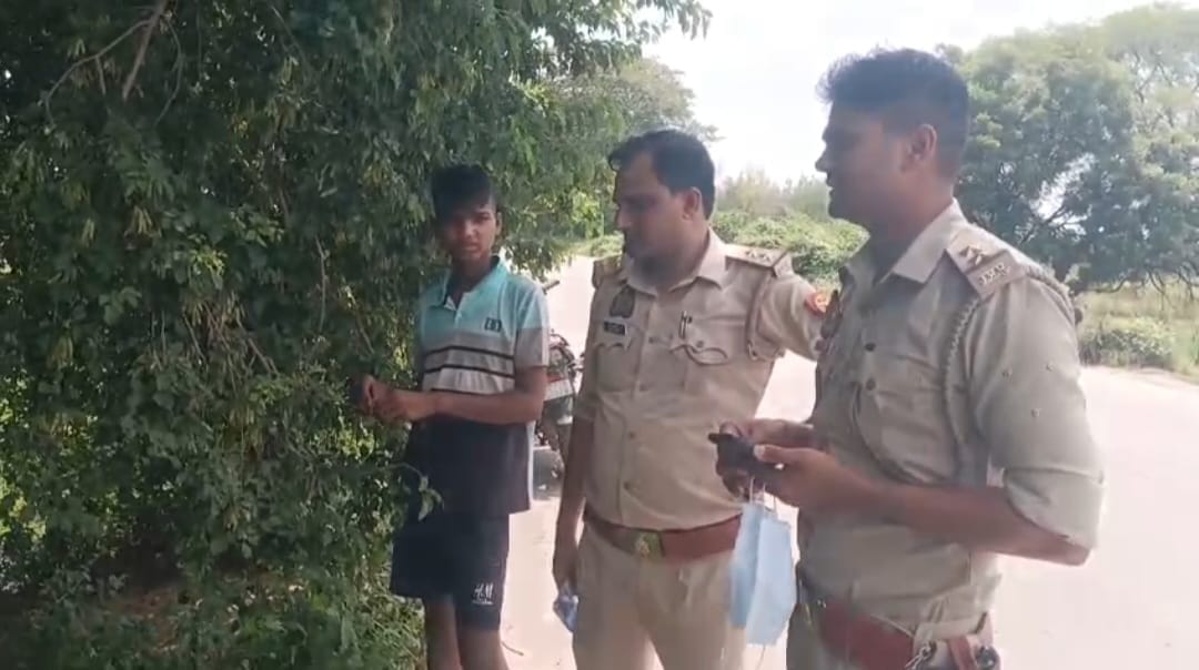 Kanpur Dead body of a woman found in Paras drain looks several days old was trapped in the trap of youths