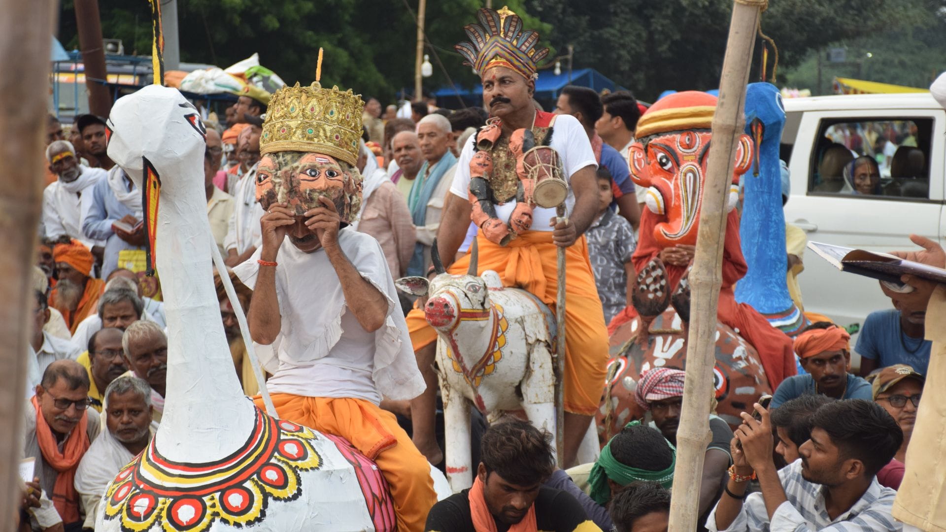 Ramnagar Ramlila Nemi found after 323 days with Manas book in one hand stick in other Jai Siyaram