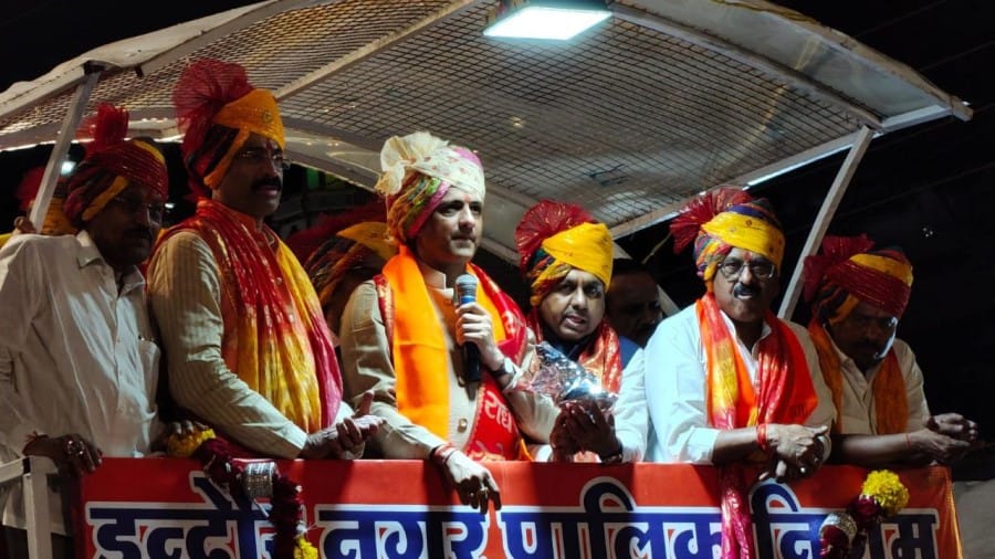 indore news jhanki procession mesmerizes thousands in city
