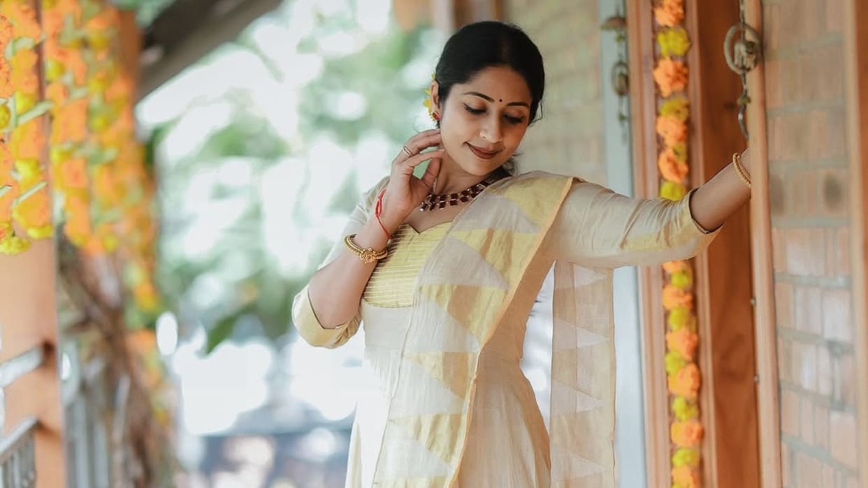 Navya Nair fined Rs 1 lakh at Melbourne airport in Australia for carrying jasmine flowers