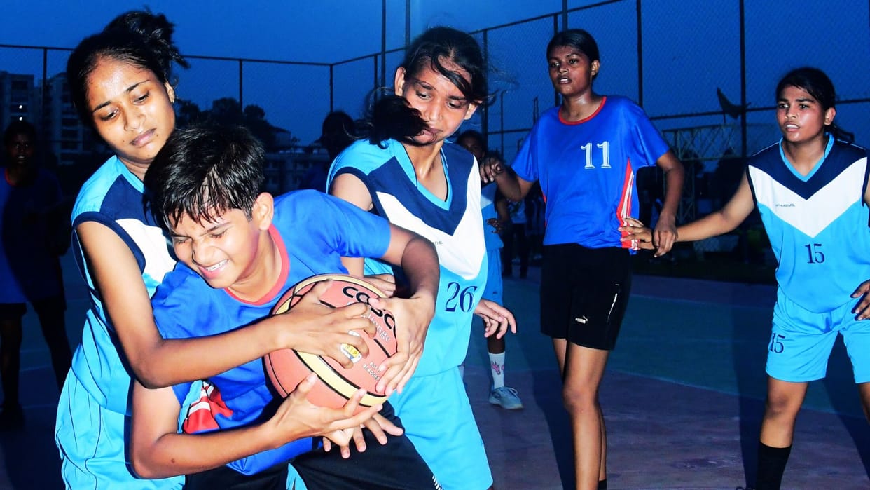 Varanasi defeated Aligarh by 36-0, Meerut won by 21-0 in the girls category