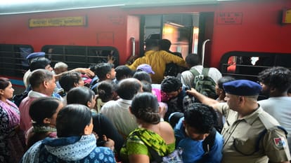 Trains and buses full with PET candidates, special train had to be run