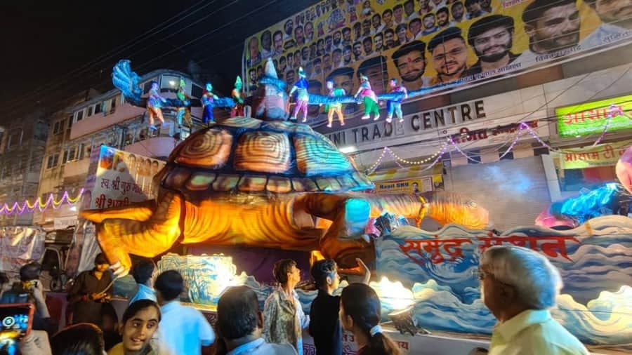 indore news jhanki procession mesmerizes thousands in city