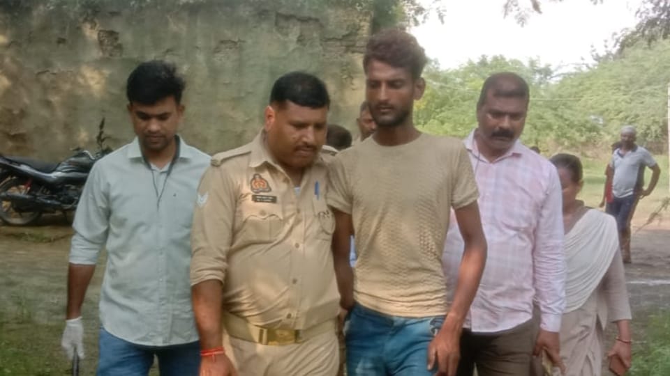 Kanpur Murder Love marriage 20 years ago now husband murder for love of nephew Lakshmi wrote script of murder