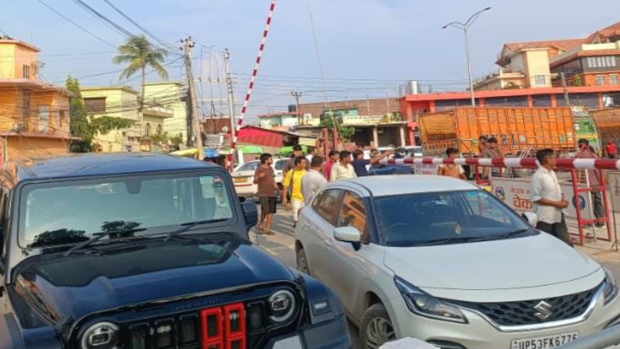 Due to the uproar in Nepal, curfew has been imposed in many areas. People including Maharajganj are stuck