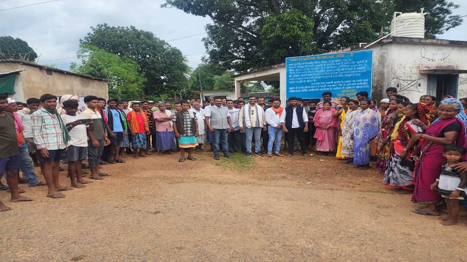 पादरियों का आना प्रतिबंधित